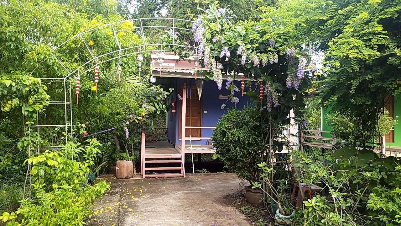 บ้านสวนนกโฮมสเตย์ Owlhouse Ban Pong Pat Exterior photo